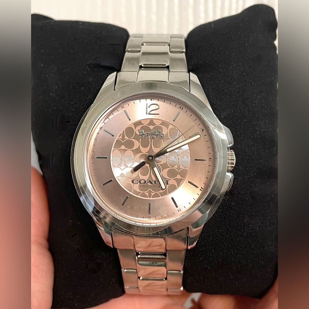 Women’s Coach Watch